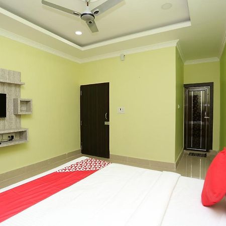 Oyo 24317 Aditya Guest House 3 Bhubaneswar Esterno foto