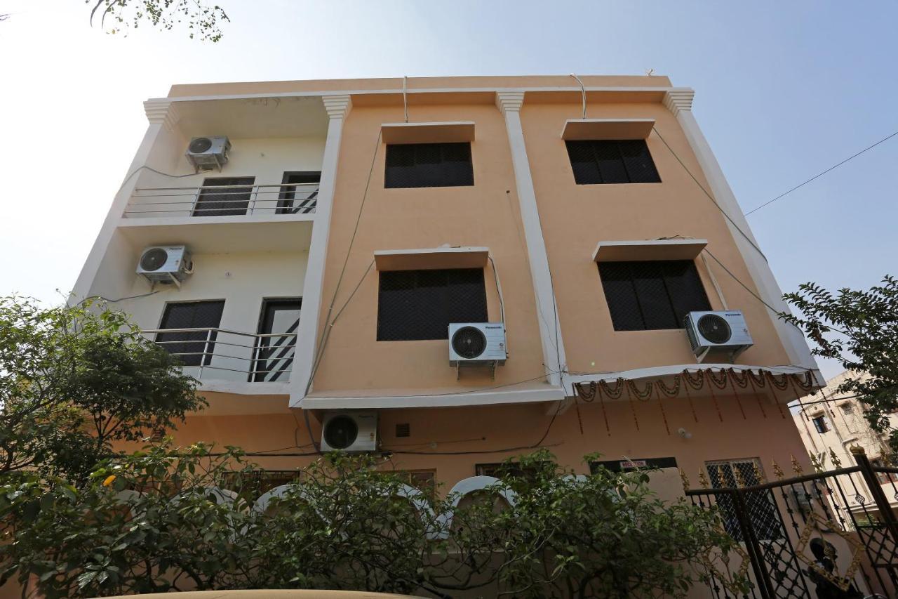 Oyo 24317 Aditya Guest House 3 Bhubaneswar Esterno foto