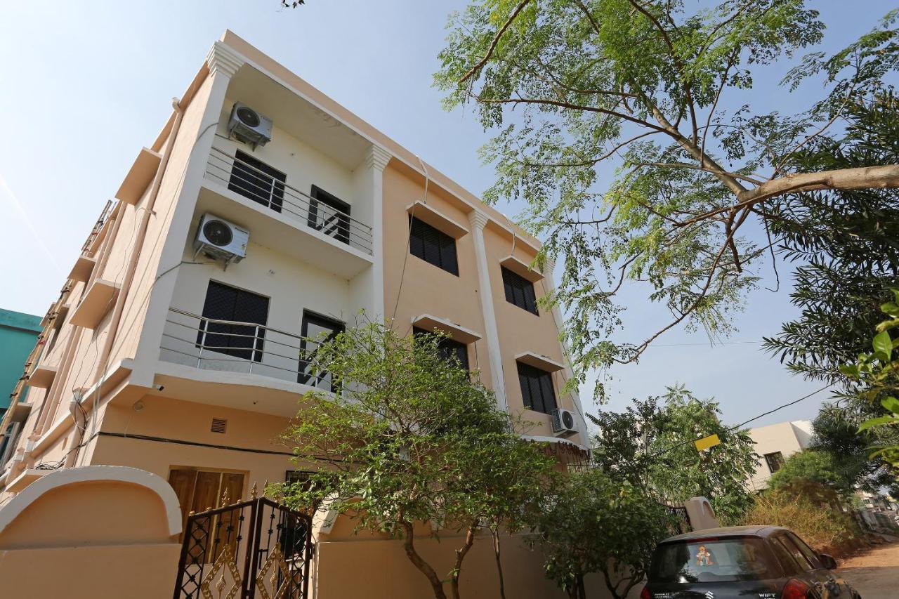 Oyo 24317 Aditya Guest House 3 Bhubaneswar Esterno foto