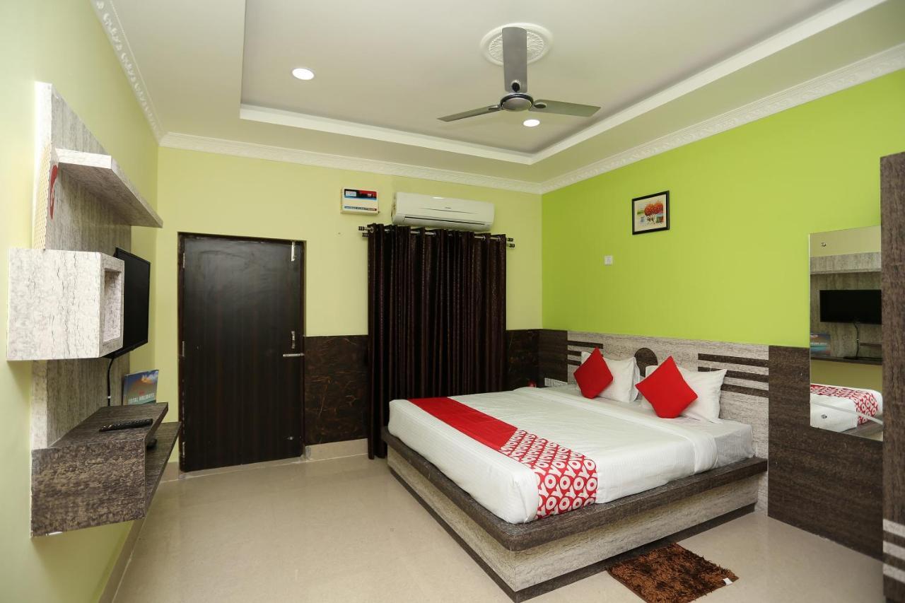 Oyo 24317 Aditya Guest House 3 Bhubaneswar Esterno foto