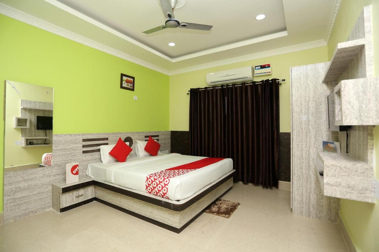 Oyo 24317 Aditya Guest House 3 Bhubaneswar Esterno foto