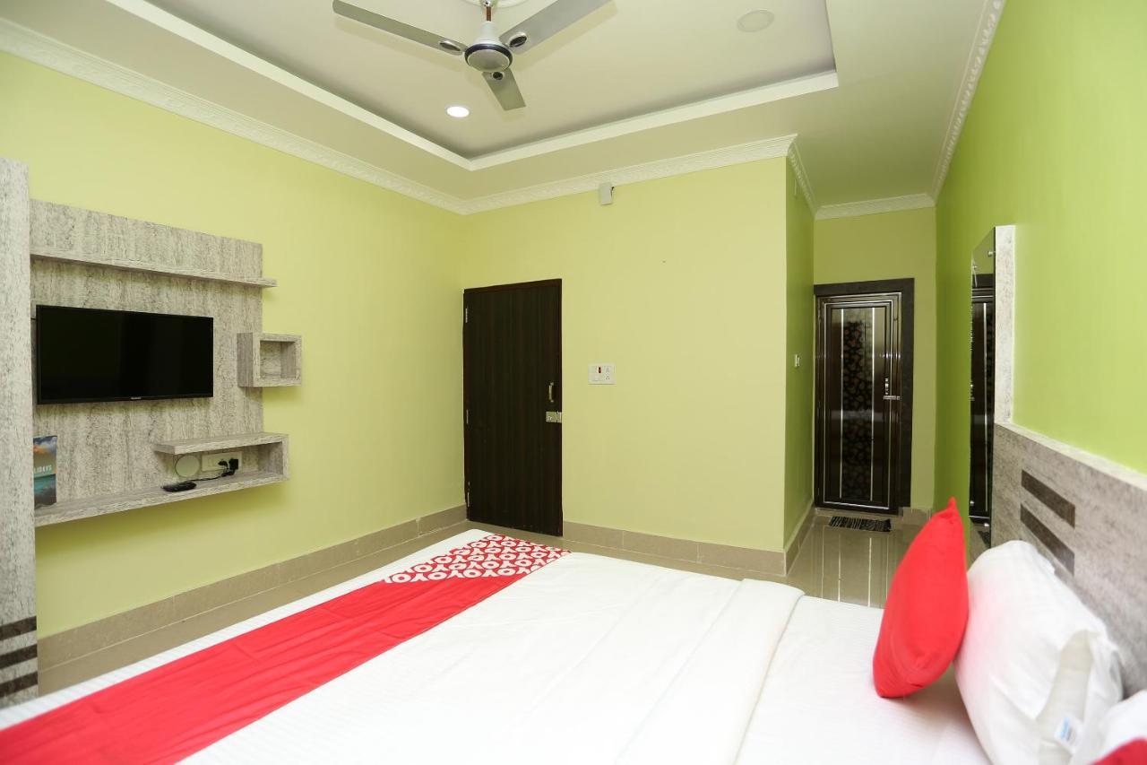 Oyo 24317 Aditya Guest House 3 Bhubaneswar Esterno foto