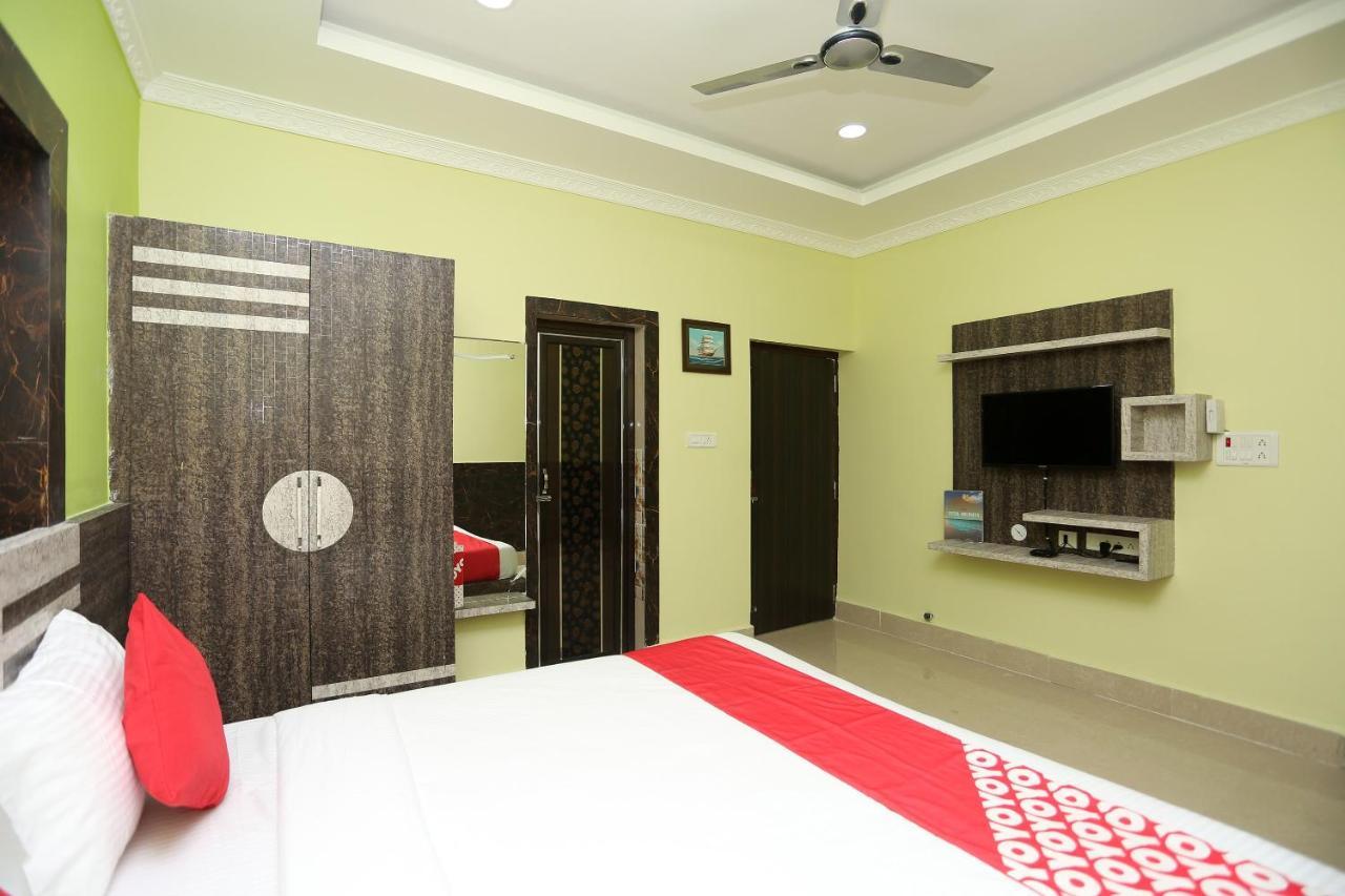 Oyo 24317 Aditya Guest House 3 Bhubaneswar Esterno foto